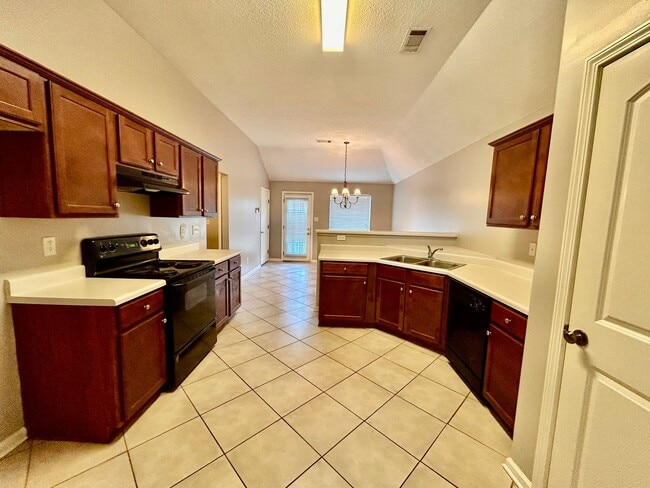 Photo - Beautiful 3 Bedroom, 2 Bath Home – Freshly Updated & Move-In Ready!
