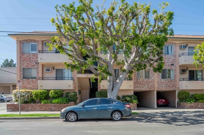 Photo - 11871 Idaho Ave