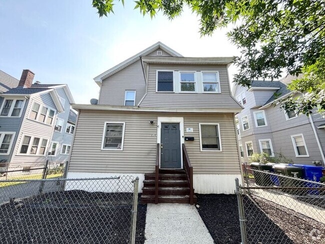 Building Photo - 216 Oak Grove Ave Rental