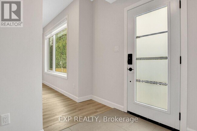 Photo - 361 Whitby Ave