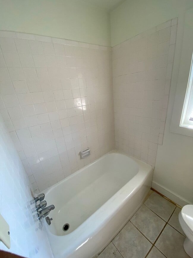 Photo - 804 St James Cir Unidad Apt #A