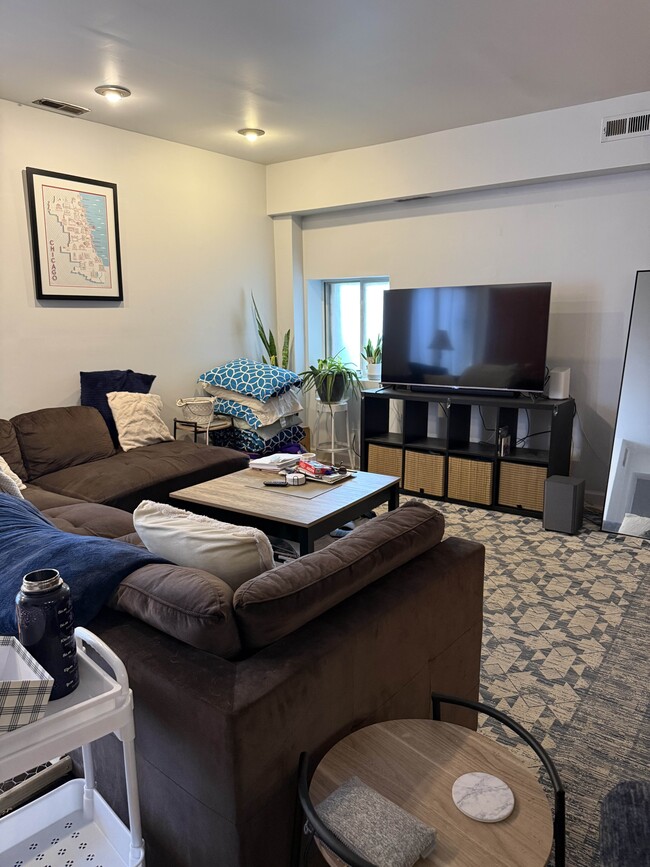 Photo - 1902 W Wabansia Ave Apartments Unit Garden
