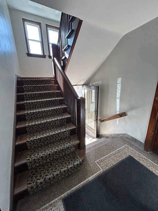 Photo - 2752 N Bartlett Ave Unit 3