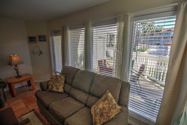 Photo - 200 Padre Blvd Unidad ID1255574P