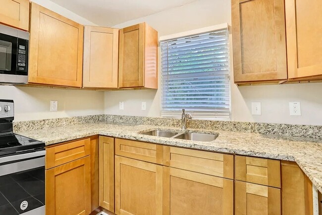 Photo - 2285 Headland Dr