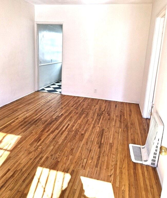 Photo - 7315 Willoughby Ave Unidad 7315