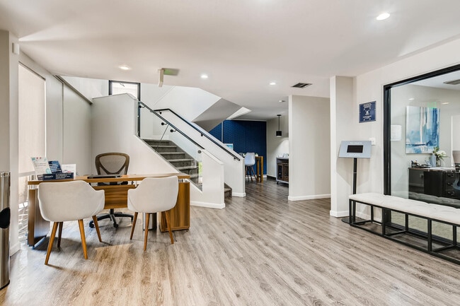 Photo - Flats at Pinecliff