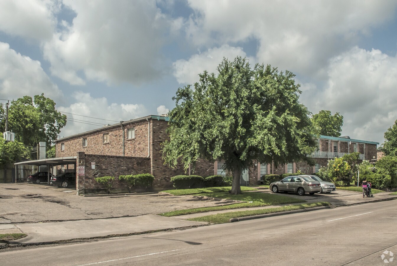 Beechnut Gardens - Beechnut Gardens Apartments