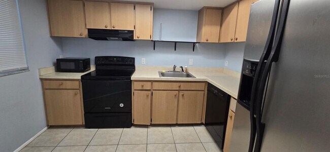 588 Fairways Ln Unit E201