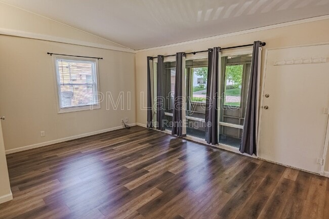 Photo - 2760 Medford St