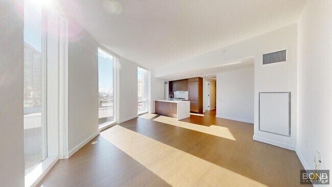 Building Photo - 675 W 59th St Unit 1411 Rental
