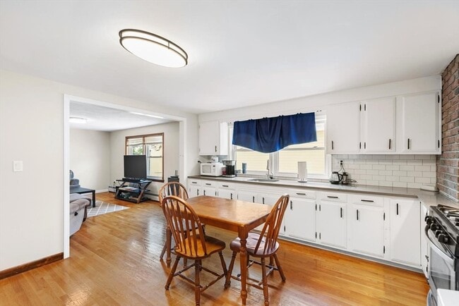 Photo - 57 Newbury St Unit 2