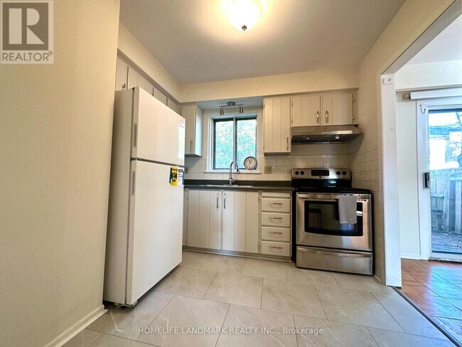 Photo - 161 Carolbreen Square