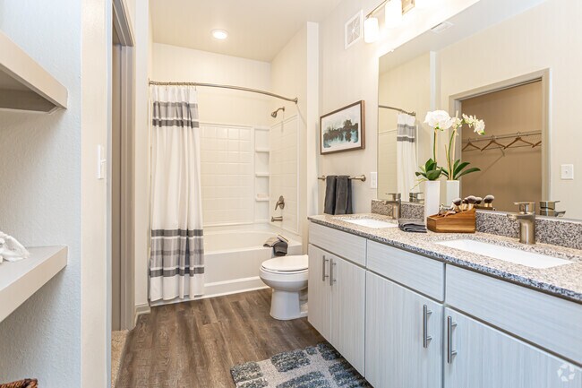 2 BR, 2 BA - 1170 SF