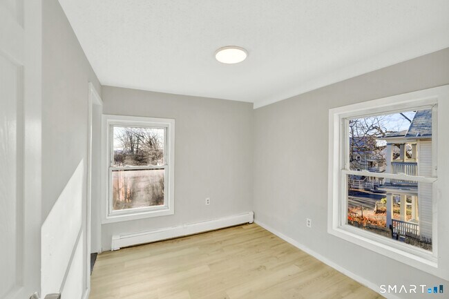 Photo - 31 Cossett St Unit 2