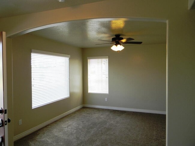 Photo - 1656 W Harding Ave