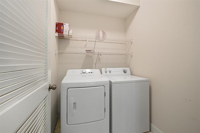 7701 Rialto Blvd Unit 637