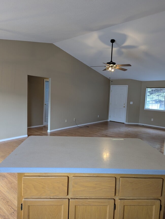 Photo - 18013 Cross Ct