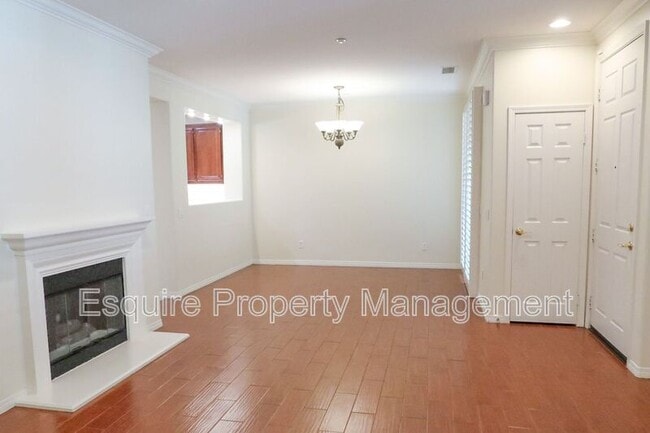 Photo - 232 Lightwood St