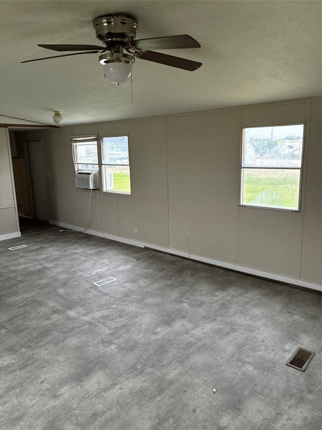 Photo - 6977 Leann Ln