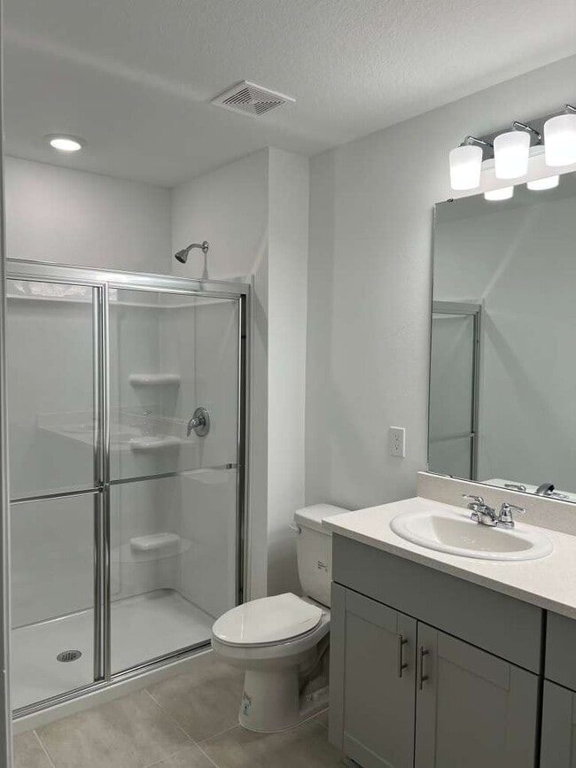 Photo - 5080 Revolutionary Way