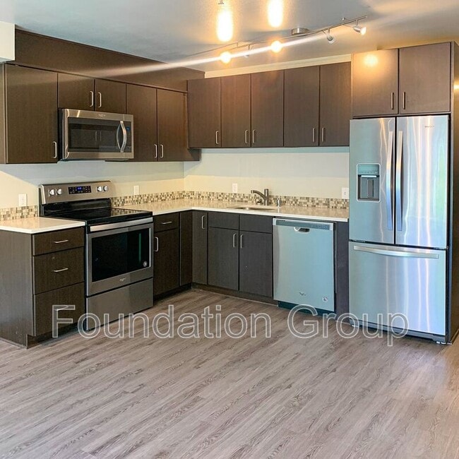 Photo - 2400 E Boston St