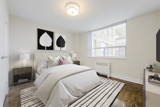 Photo - 2700 Bathurst Street