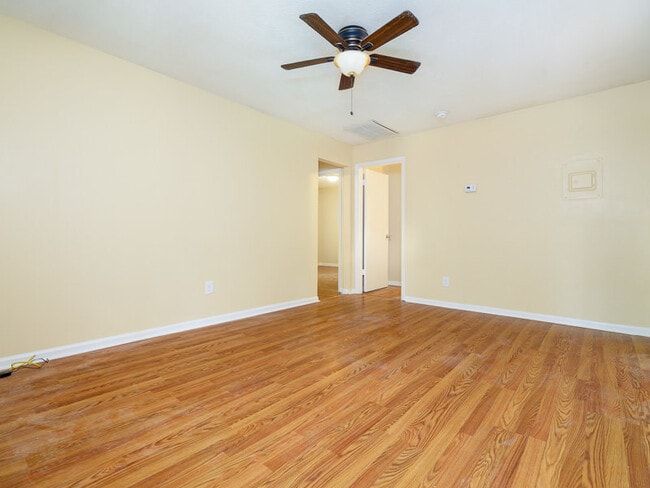 Building Photo - 1346 Miller Reed Ave SE Unit 1346 Miller Reed A