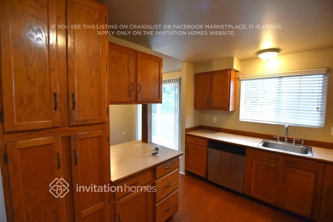 Photo - 5069 37th St NE