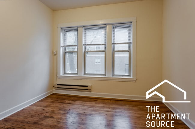 Photo - 2921 W George St Unit 1