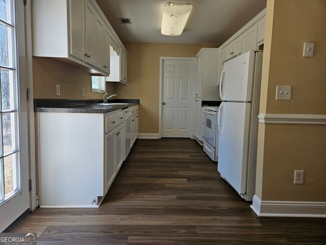 Photo - 339 Longwood Dr