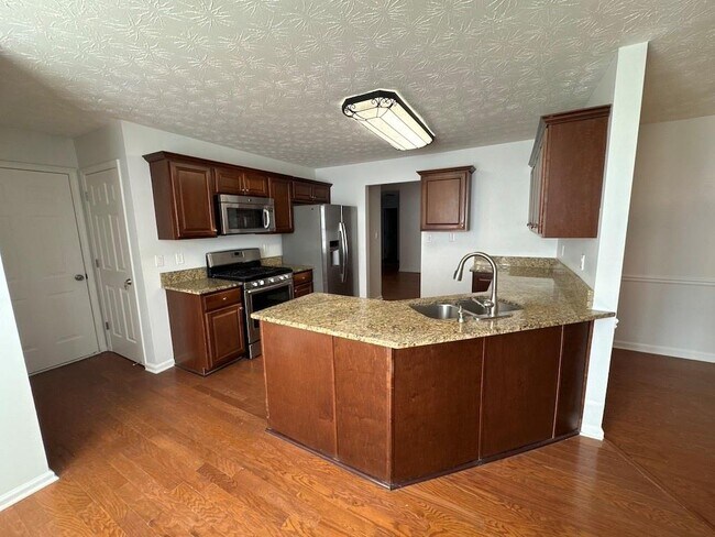 Photo - 1925 Heatherton Rd