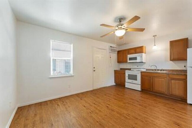 Photo - 720 Pritchett Ln