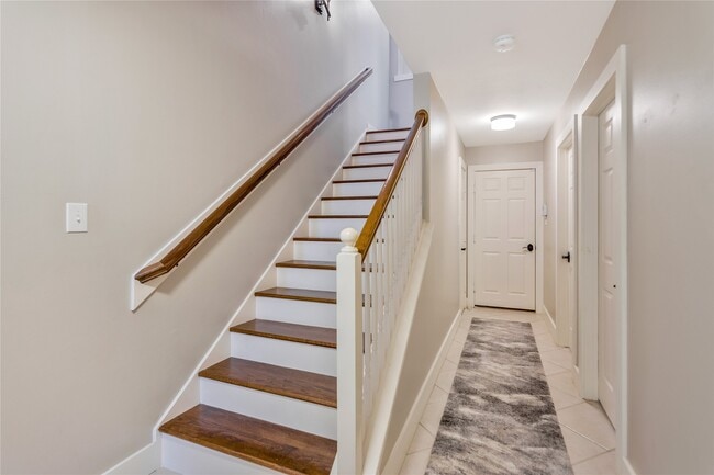 Photo - 1207 Nagle St