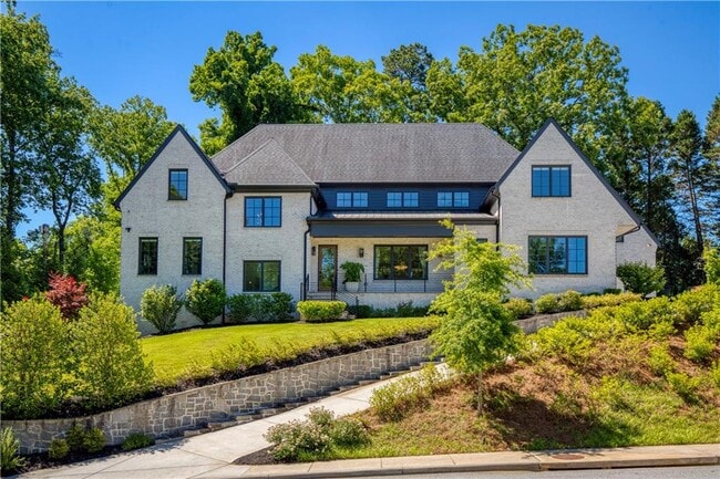 Photo - 840 Kenry Ct NE