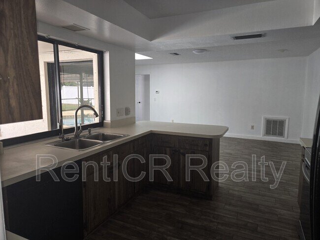 Photo - 1530 Fife Ct