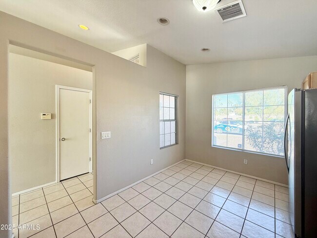 Photo - 10527 W Windsor Blvd