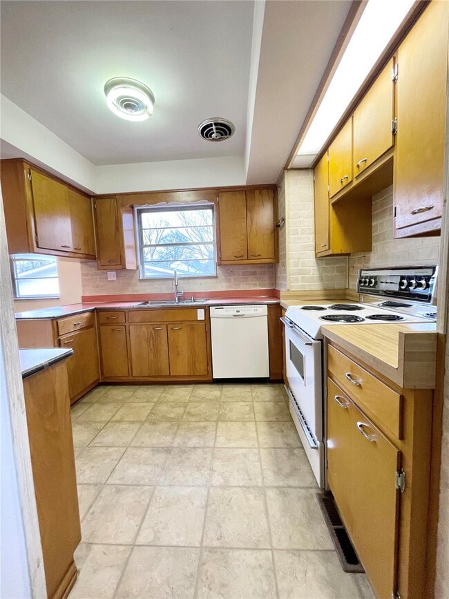4120 Shirley Dr