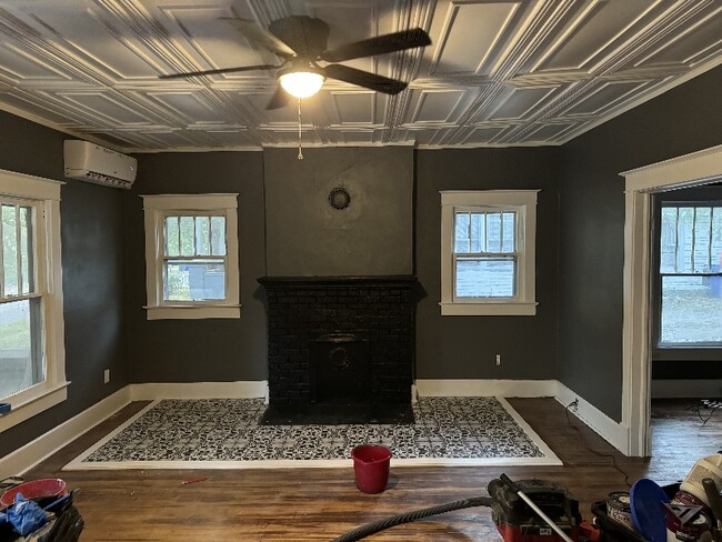 Photo - 415 Howell St