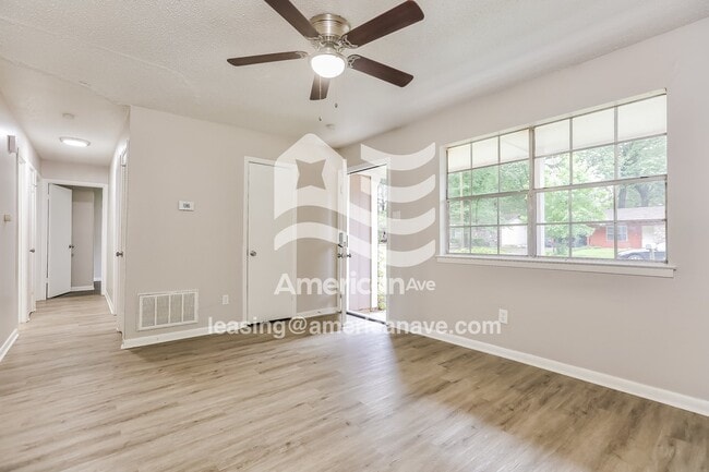 Photo - 9601 Comstock Rd