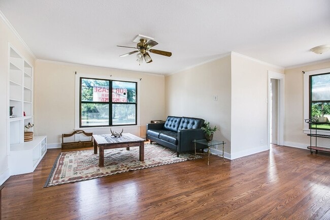 Photo - 421 W Concho Ave