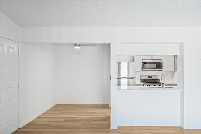 Photo - 4600 W Pioneer Dr Unit 212