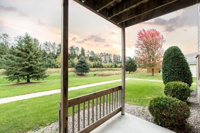 Photo - Charlotte Court Apartments