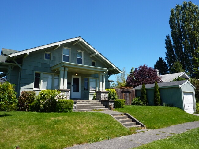 Photo - 731 S 49th St