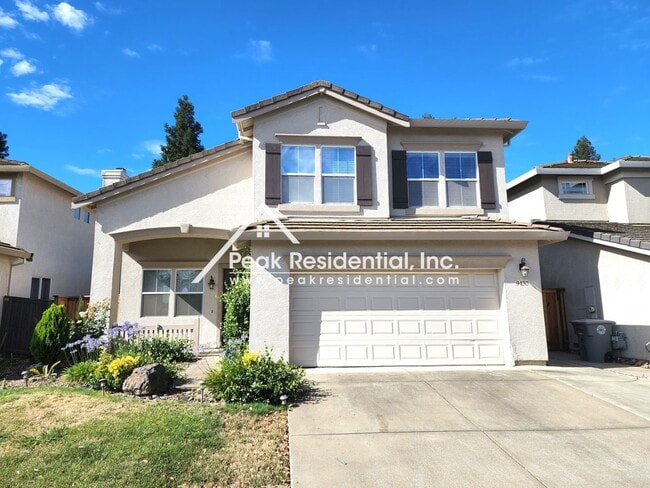 Building Photo - Wonderful 4bd/2.5ba Elk Grove Home With Pool!