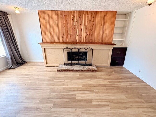 Photo - 2 WEEKS FREE RENT November Special