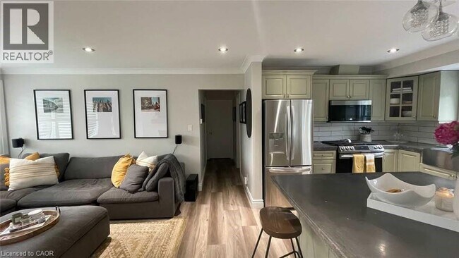 Photo - 39 Oakwood Ave