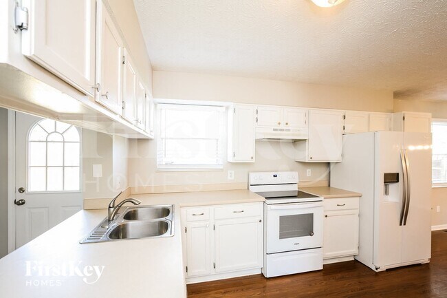 Photo - 606 Sunblest Blvd S