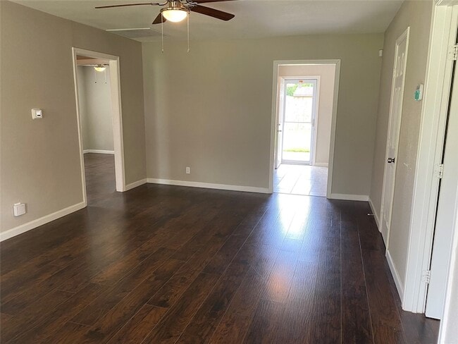 Photo - 5018 Kenilwood Dr