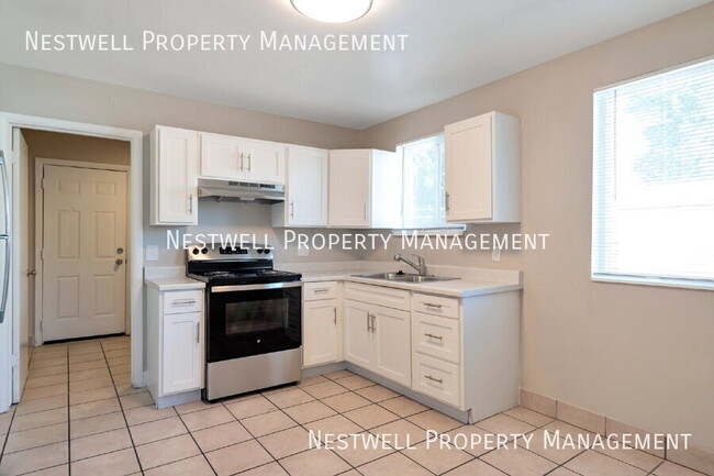 Building Photo - 110 W Angelo Ave